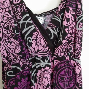 Vtg Eliseo Women's Sz Large Pink and Black Lingerie Adjustable Straps Ruffle Edg